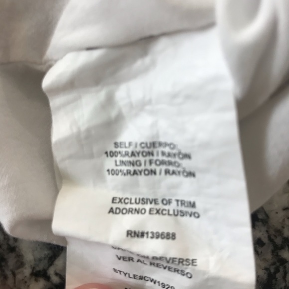 Coco + Jaimeson Off The Shoulder Top Size Medium - Picture 7 of 7